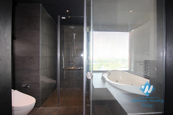 A gorgeous 3 bedroom apartment for rent in To ngoc van, Tay ho, Ha noi